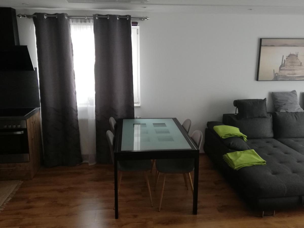 Apartment Mit Aussicht Auf Burg *